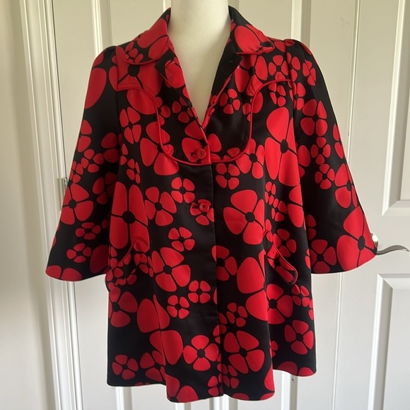 Elija Blue and Red Floral 3/4 Sleeve jacket Made in Seoul - Picture 7 of 10